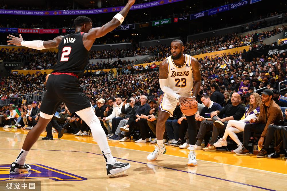 詹姆斯的 詹姆斯的