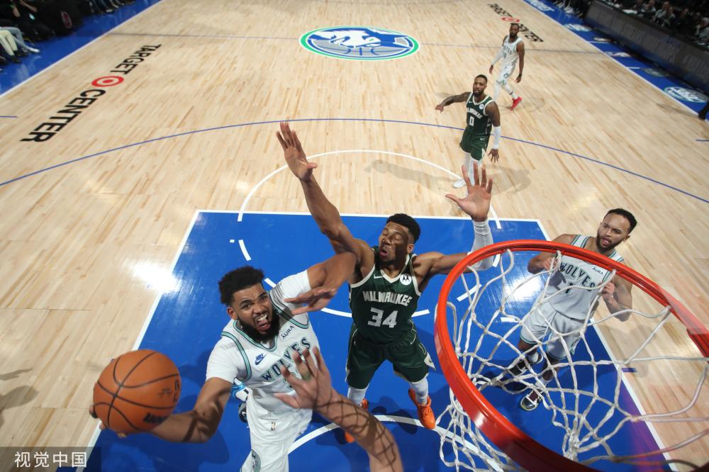 字母哥与约 字母哥与约